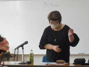 ゆるゆるカリンバクラブの様子