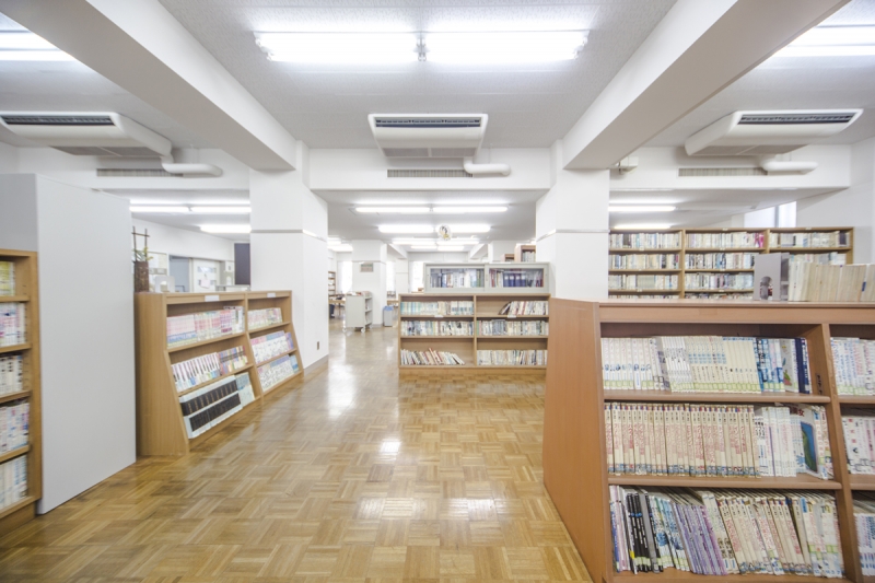図書室全景