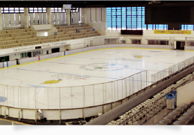 スケートリンクのご紹介 スケートのご利用 神戸市立ポートアイランドスポーツセンター