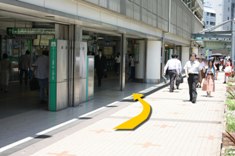 阪急神戸三宮駅からお越しの方へ案内
