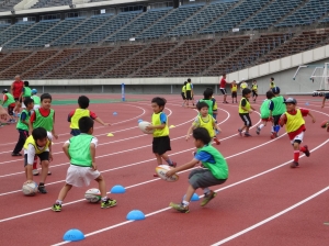 小学生ラグビー教室の様子２